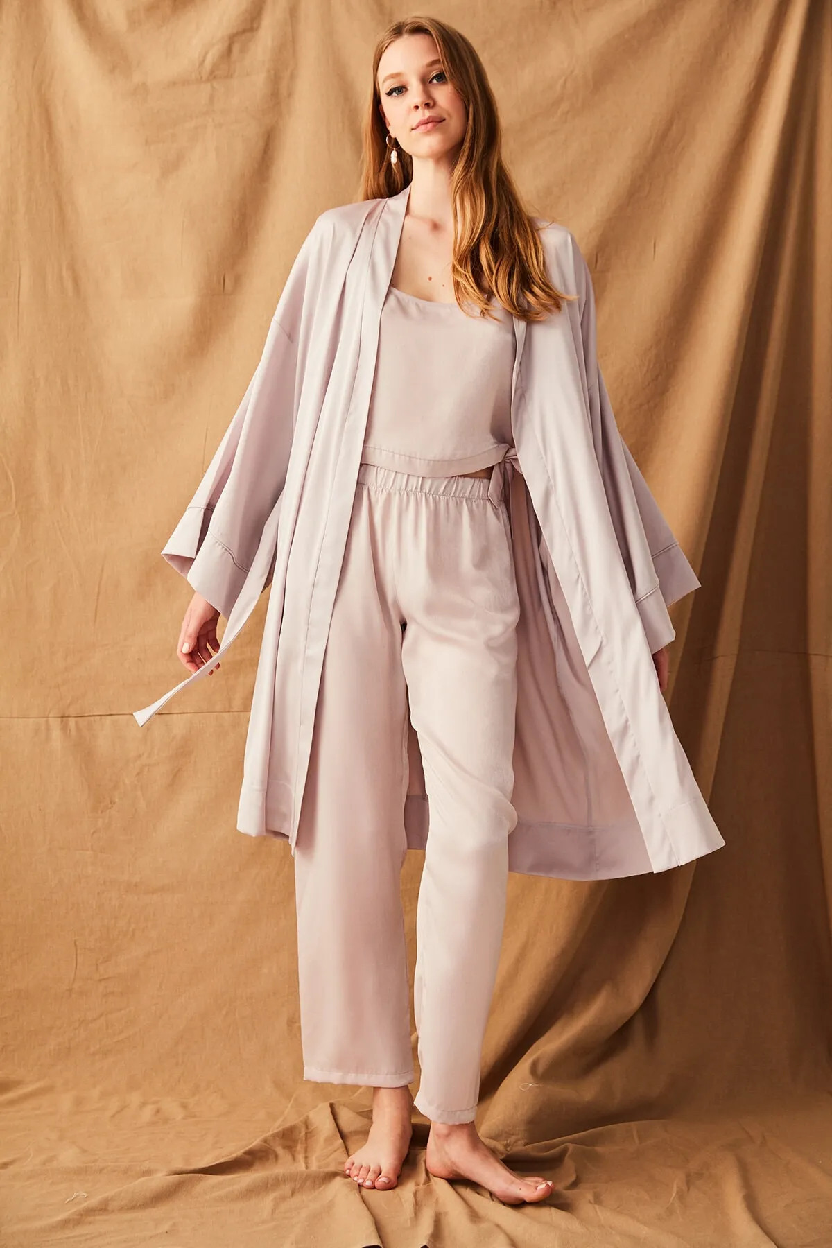 Penti  Morgenmantel aus Satin in Violett