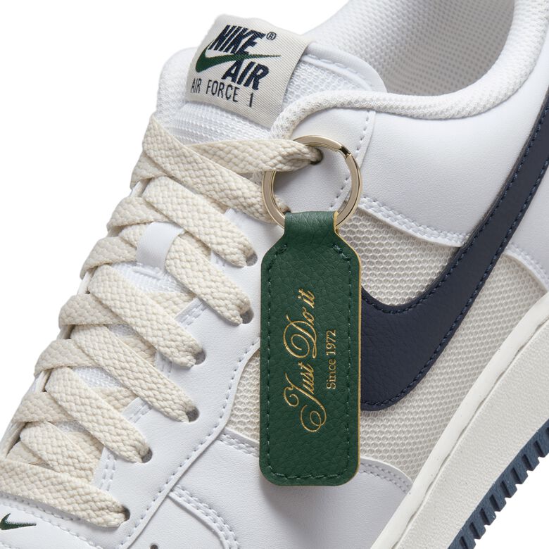 NIKE Air Force 1 '07 
