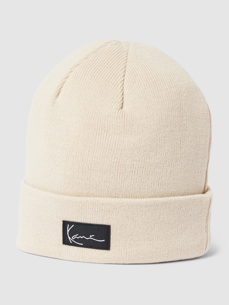 Beanie mit Label-Patch Modell 'Signature' in offwhite