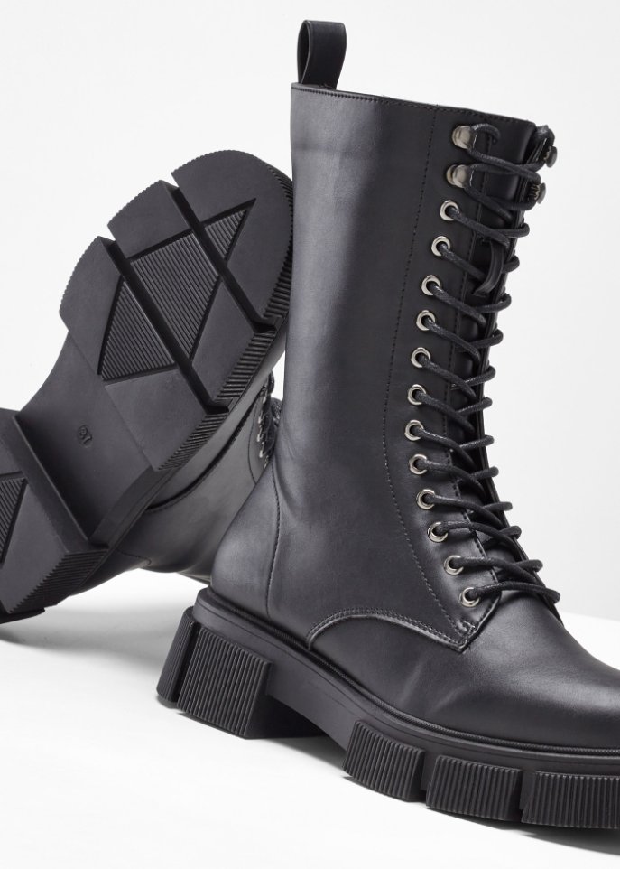 Schnürstiefel