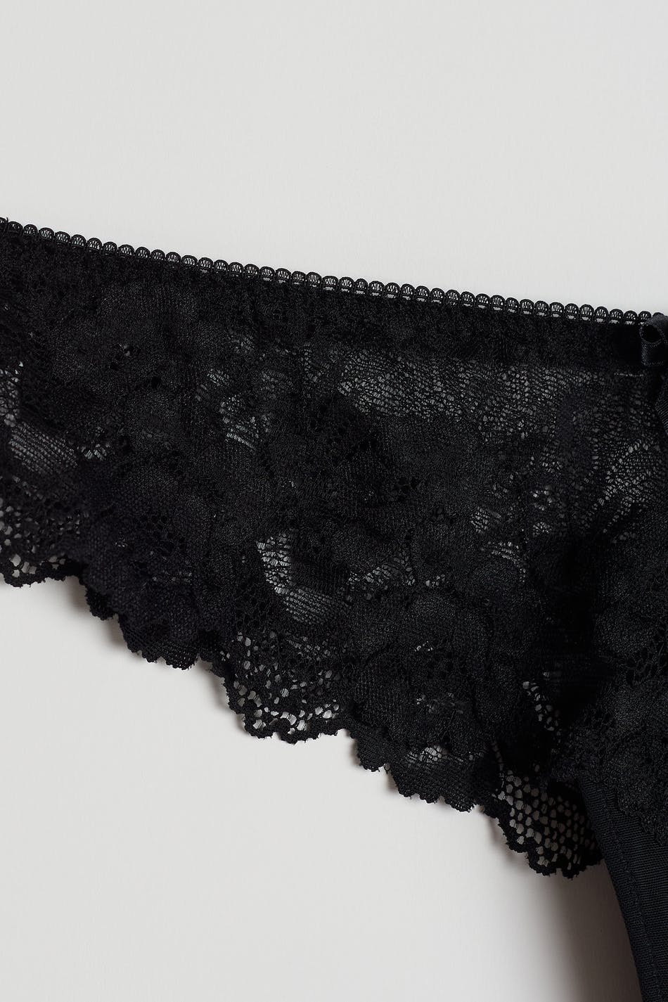 Lace string