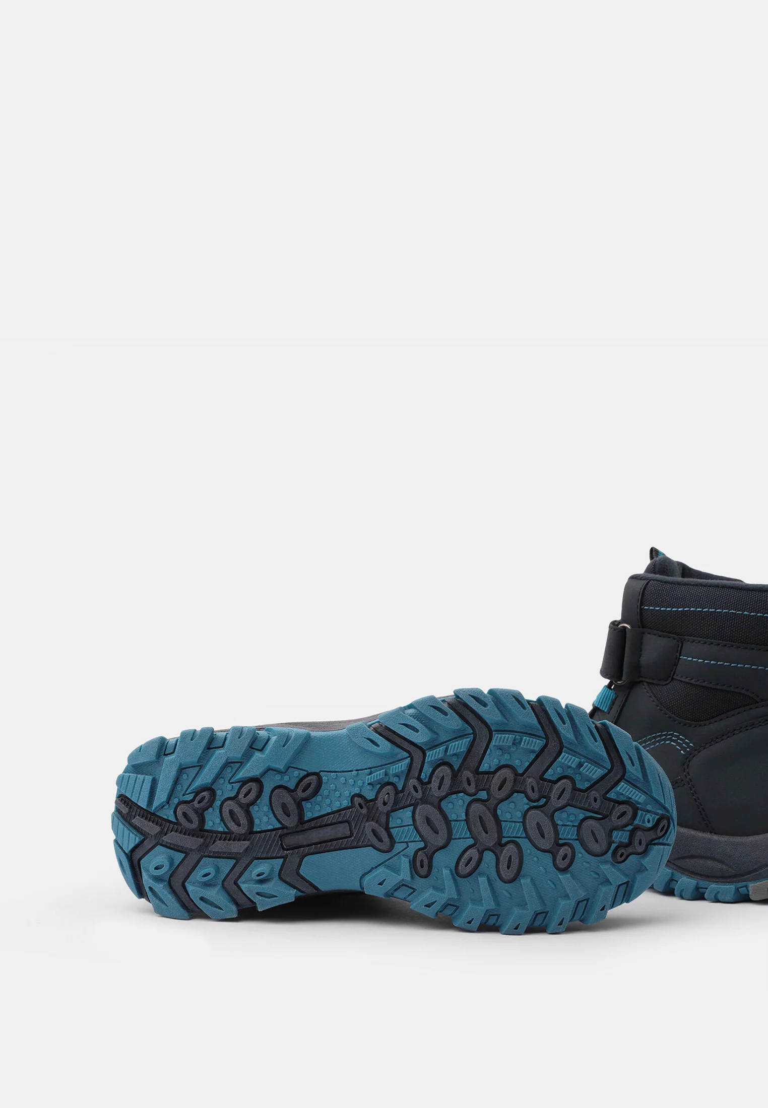 Botines con cordones Bata