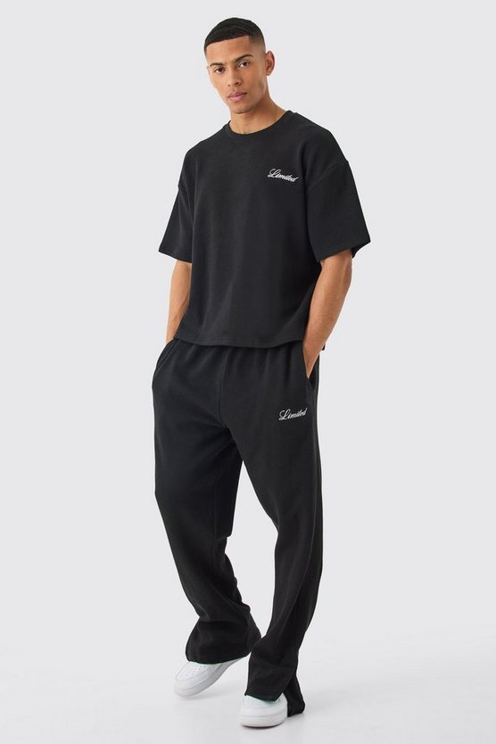Kastiges Oversize T-Shirt und Hose mit Stickerei