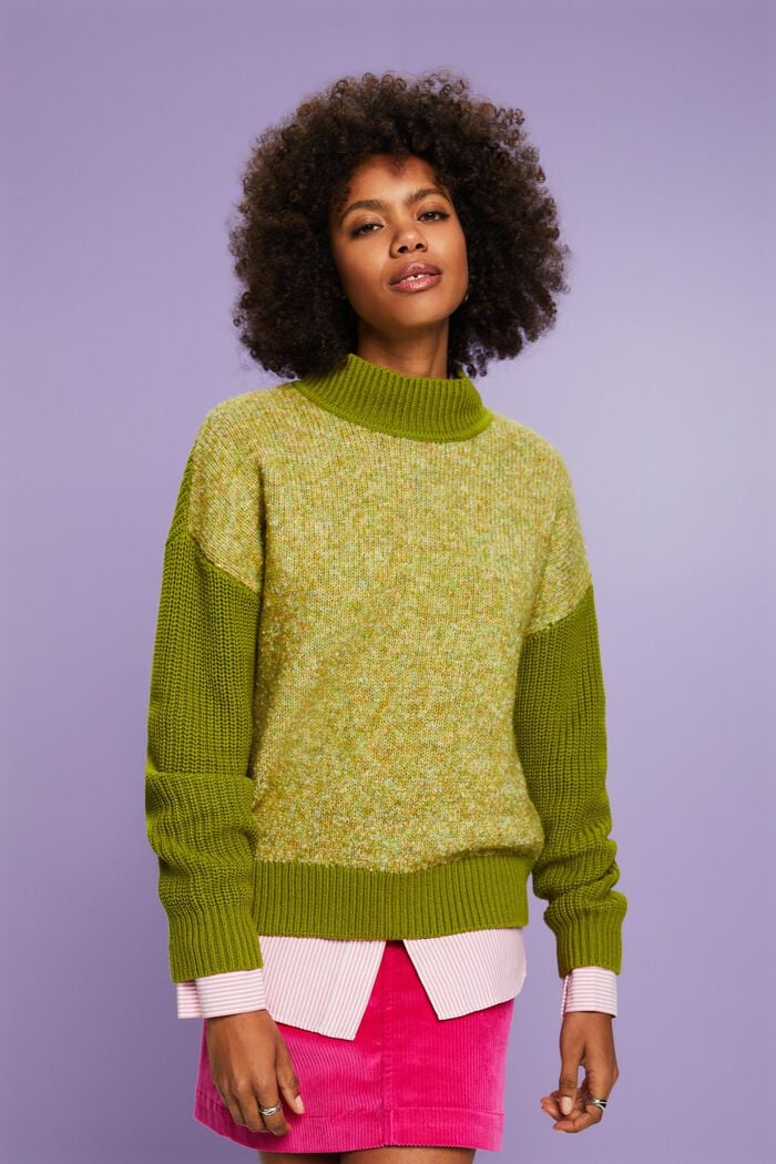 Melierter Pullover mit Stehkragen