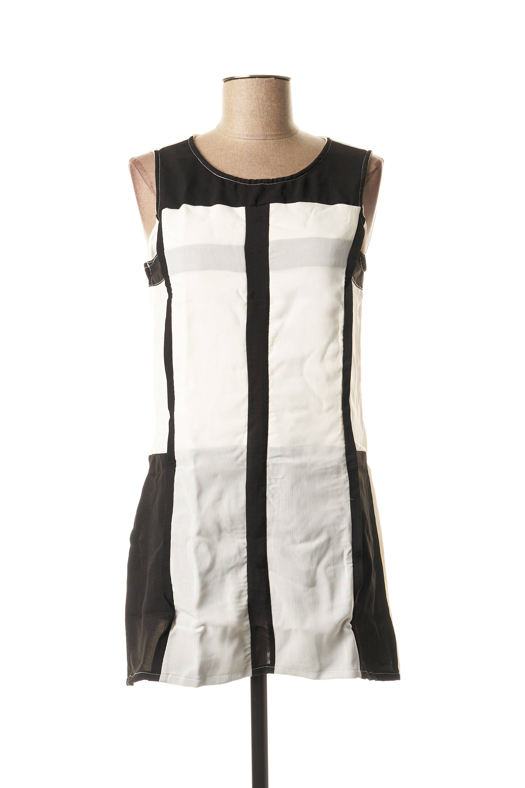 L33 Tuniquesansmanche Femme couleur noir