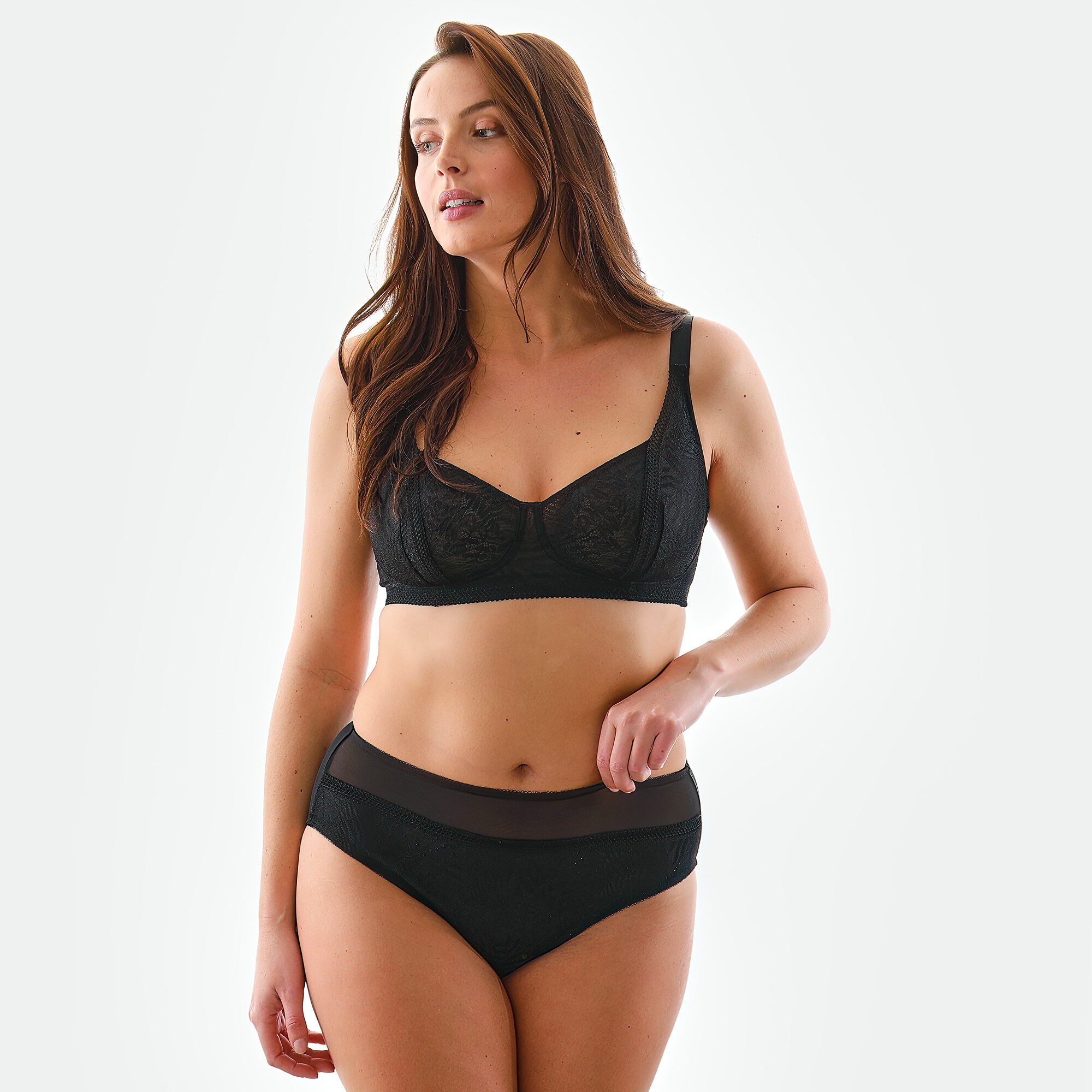 Culotte haute tout en dentelle Camana