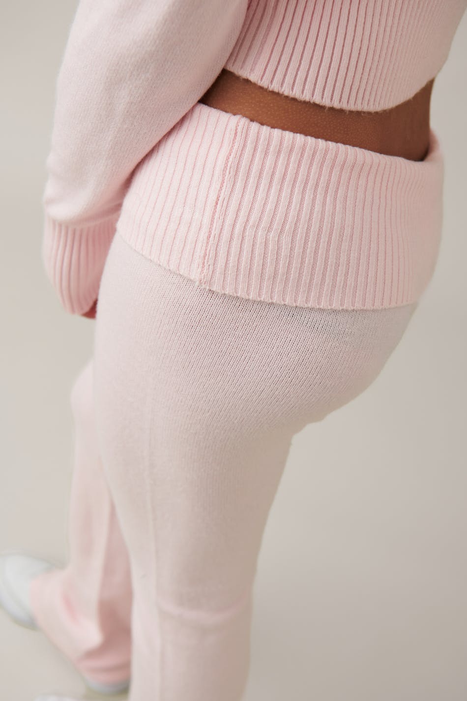 Knitted yoga pants