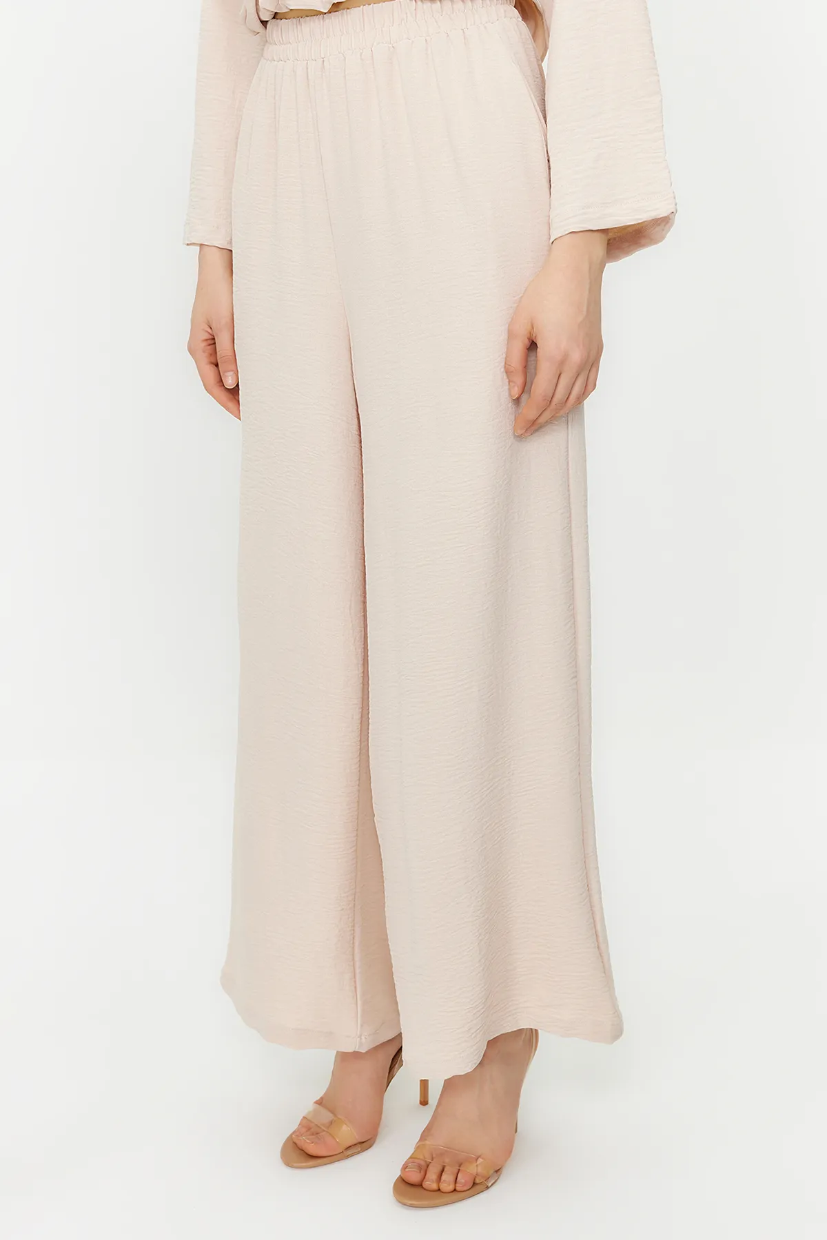 Trendyol Modest  Steinfarbenes Aerobin-Tunika-Hose-Set mit gewebter Unterseite und Oberteil TCTSS24US00009