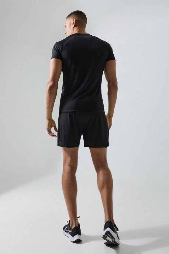 Man Active Jacquard Muscle-Fit T-Shirt