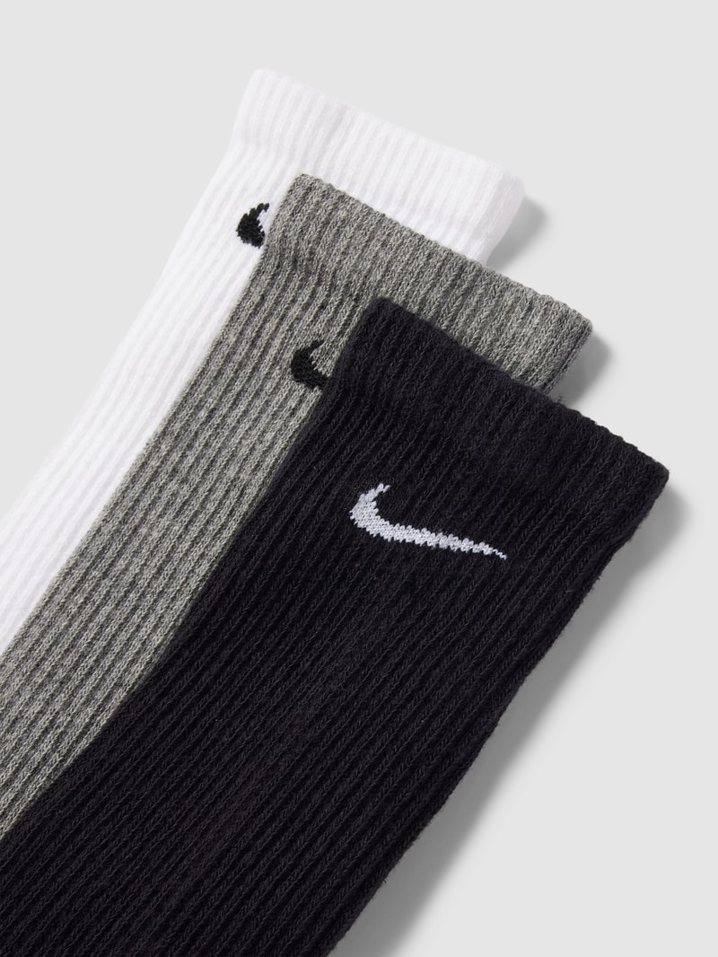 Socken mit Label-Print in mittelgrau meliert