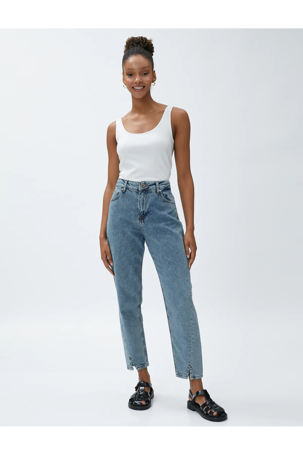 Koton  Jeans mit hoher Taille, entspannter Schnitt – Mom-Jeans