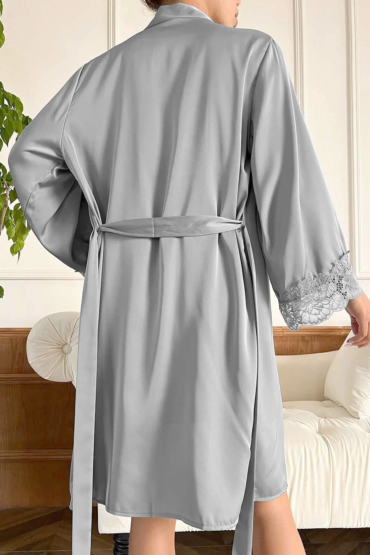 Merry See  Set aus besticktem Satin-Nachthemd mit Schnürung und Spitze