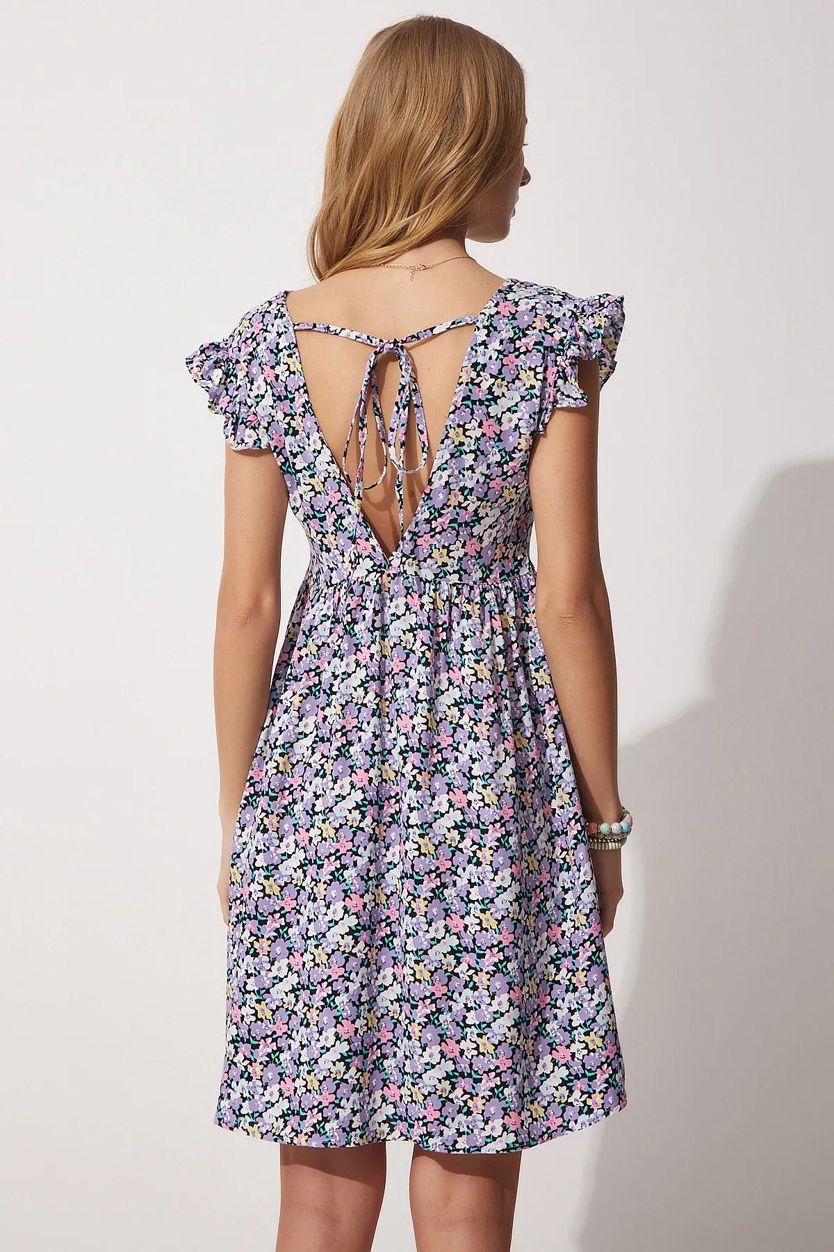 Happiness İstanbul  Sommerkleid aus Viskose mit Blumenmuster und V-Ausschnitt