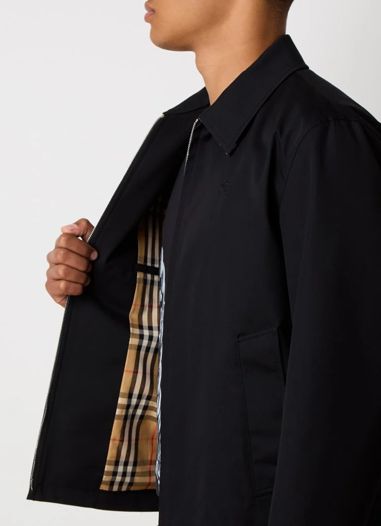 Burberry Stanbridge jacket with logo embroidery and side pockets