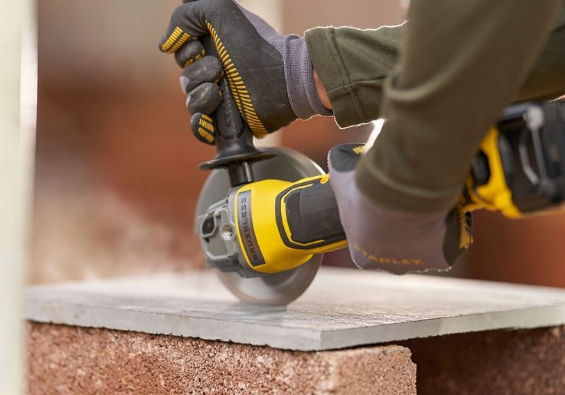 Stanley SFMCG700M2K FATMAX® V20 Angle Grinder 125mm 18 Volt 4.0 Ah Li-ion Brushless