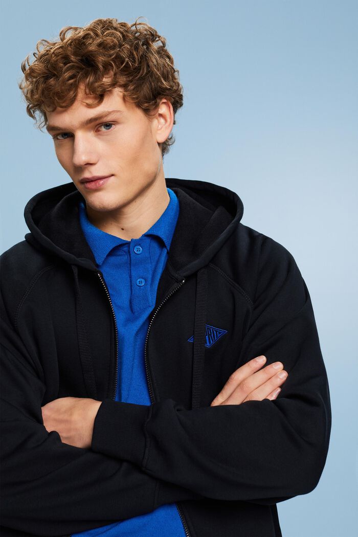 Hoodie mit Logostickerei