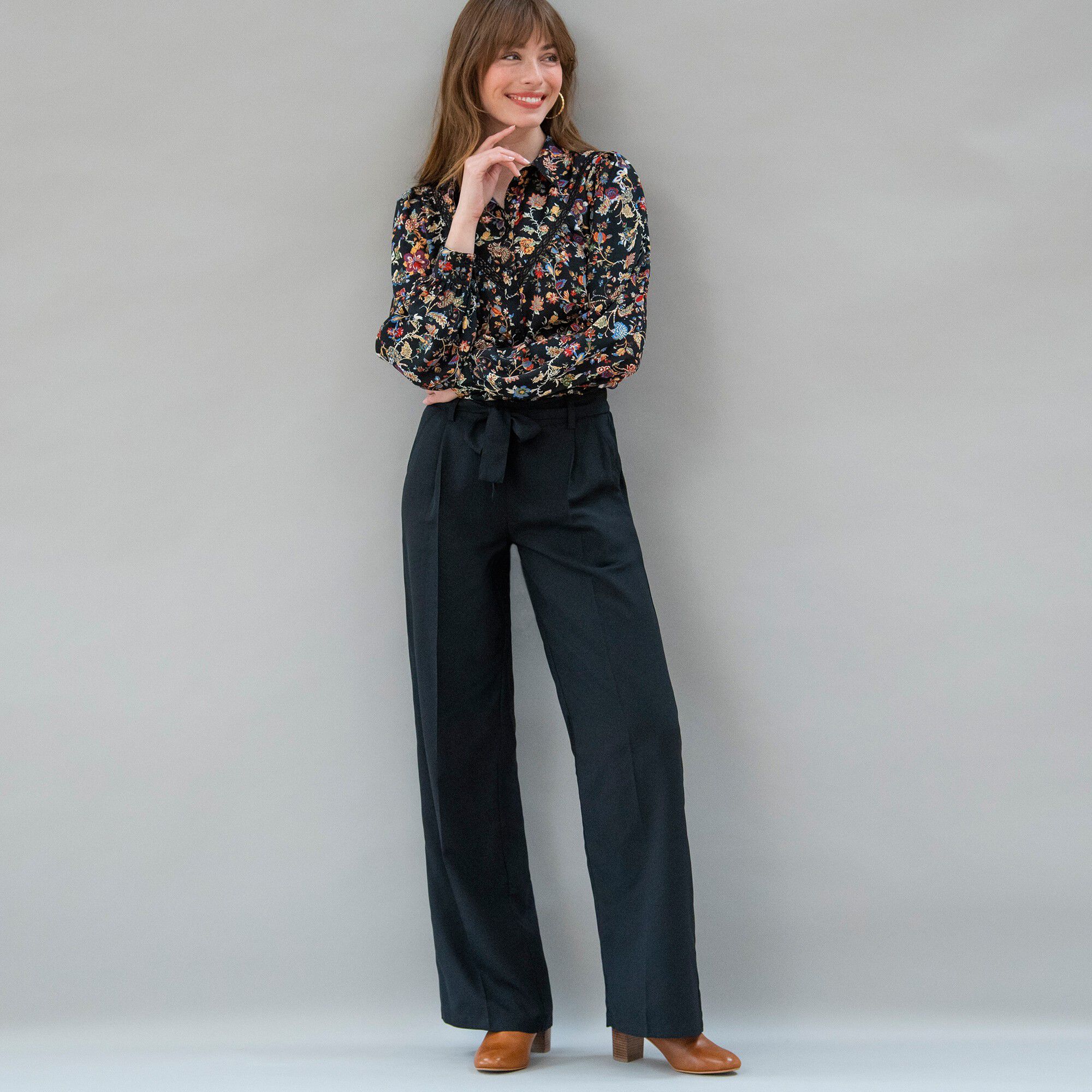 Pantalon large fluide, taille ceinturée, uni