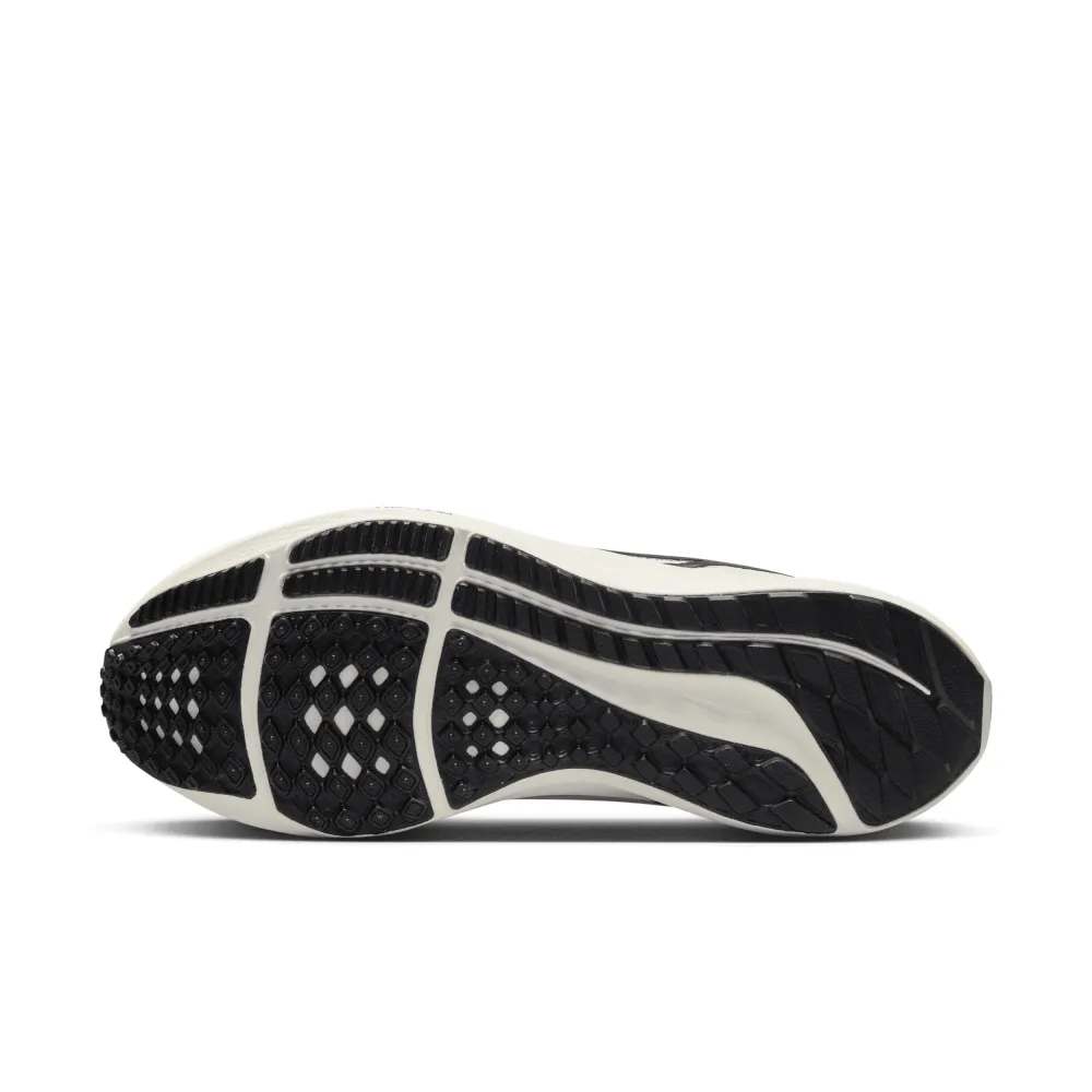 Nike Pegasus 40 DV3854-104 / weiss
