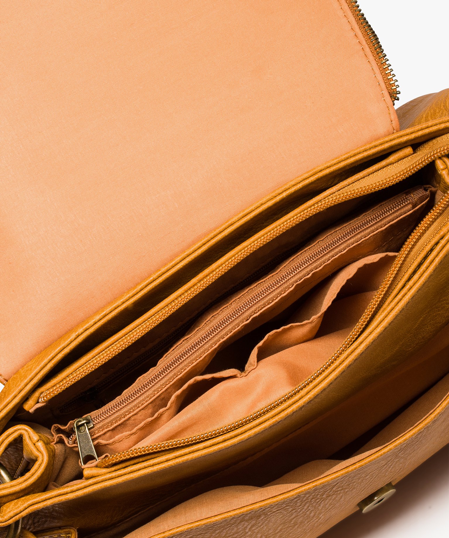 Sac femme forme besace avec détails zippés jaune | GEMO