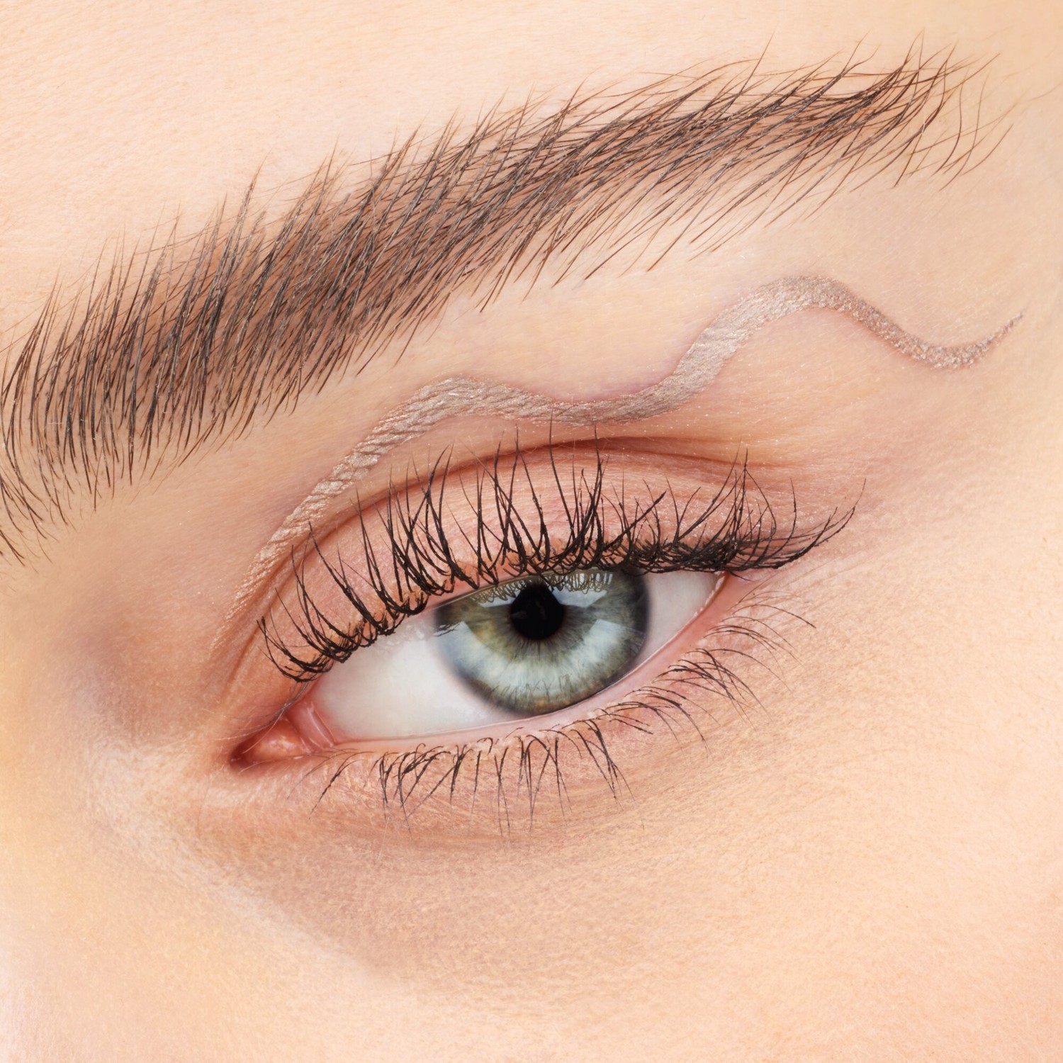 Essence luminous EYE TINT