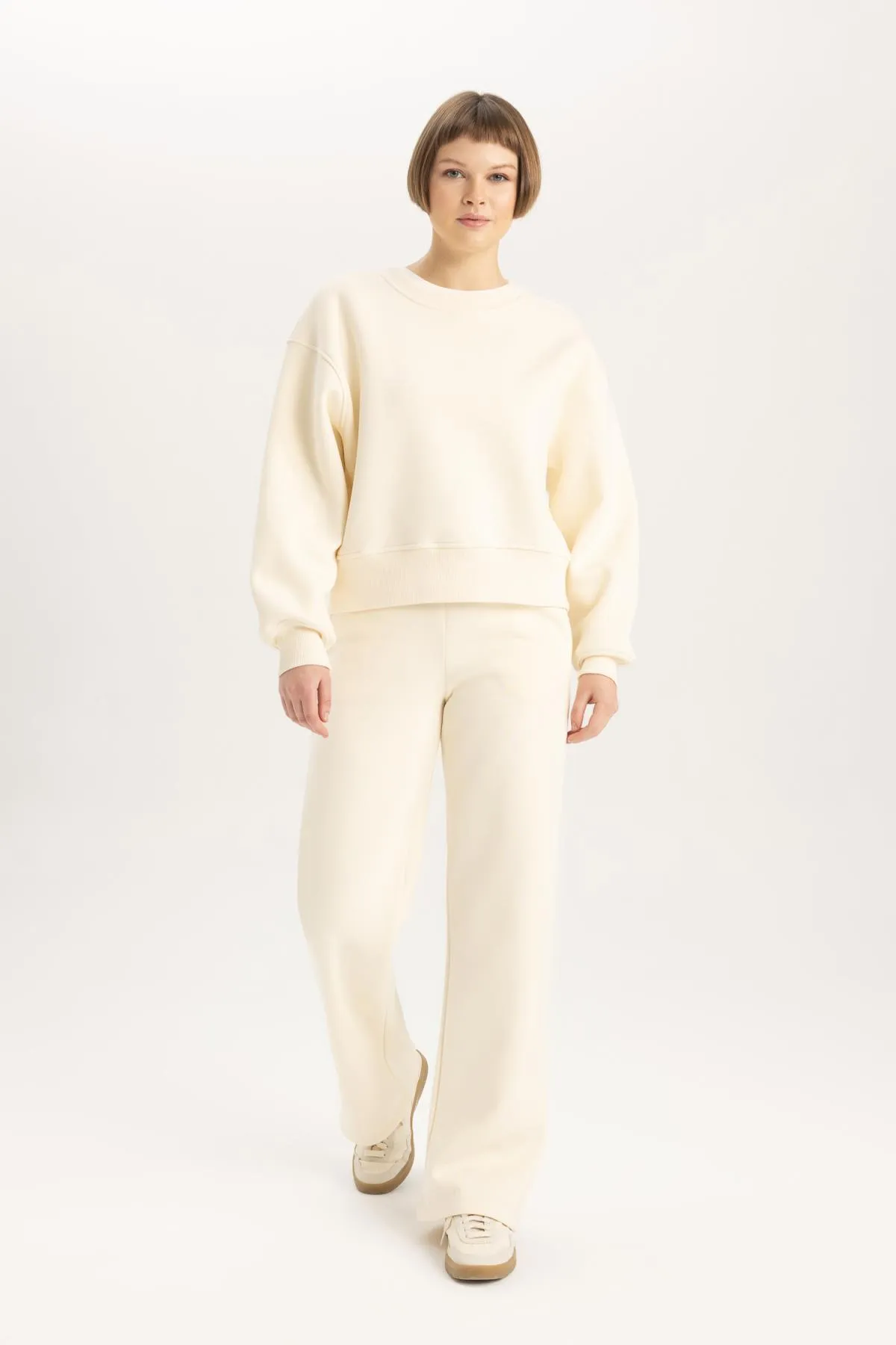 DeFacto  Gerade geschnittene, dicke Jogginghose mit hoher Taille und Taschen