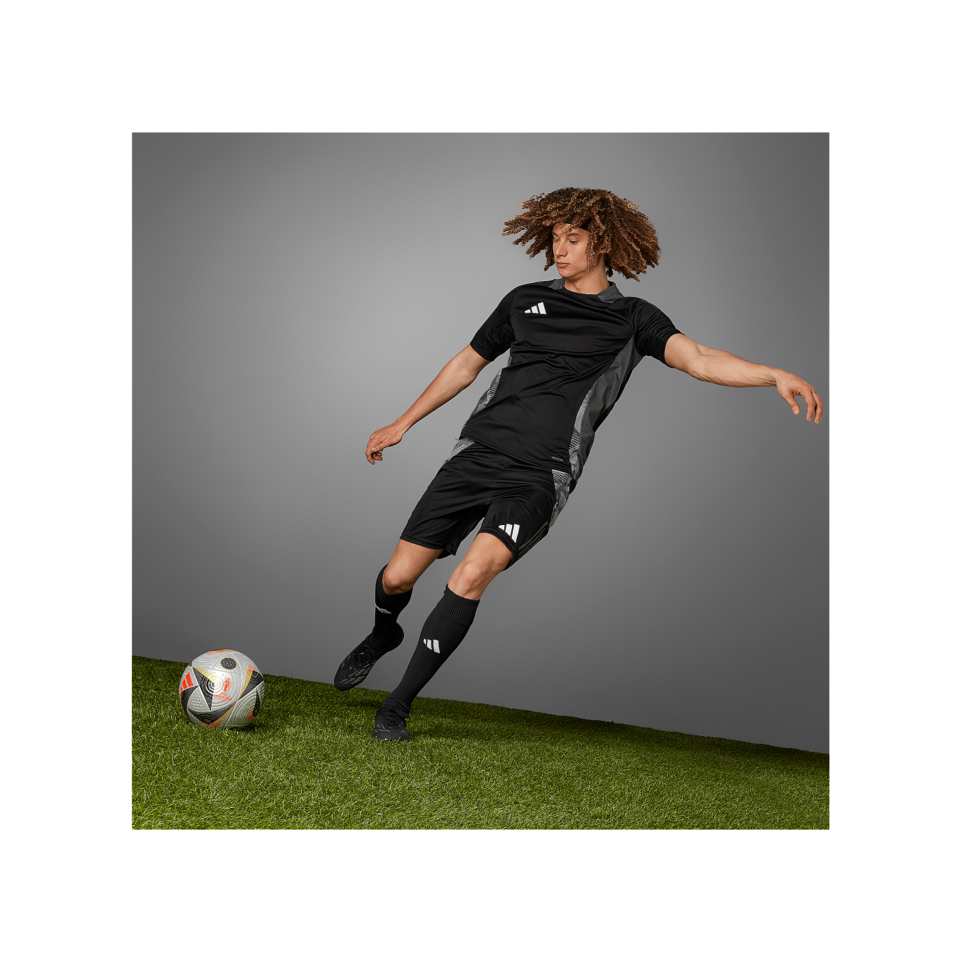 adidas Pro EM 2024 Spielball Silber