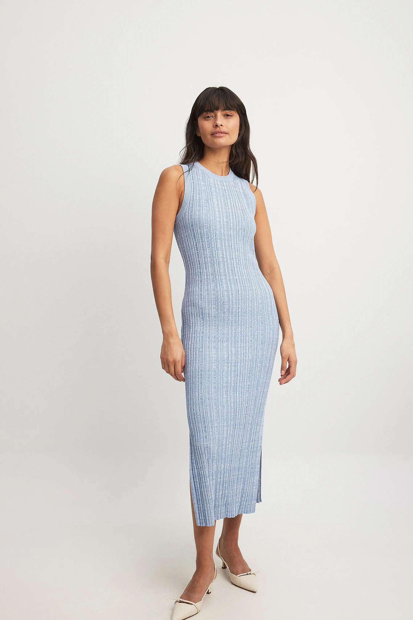 Ärmelloses Midikleid aus Rippenstrick