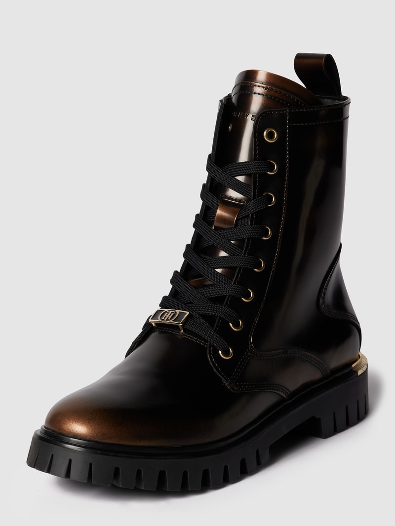 Boots aus Leder mit kontrastiven Details in gold