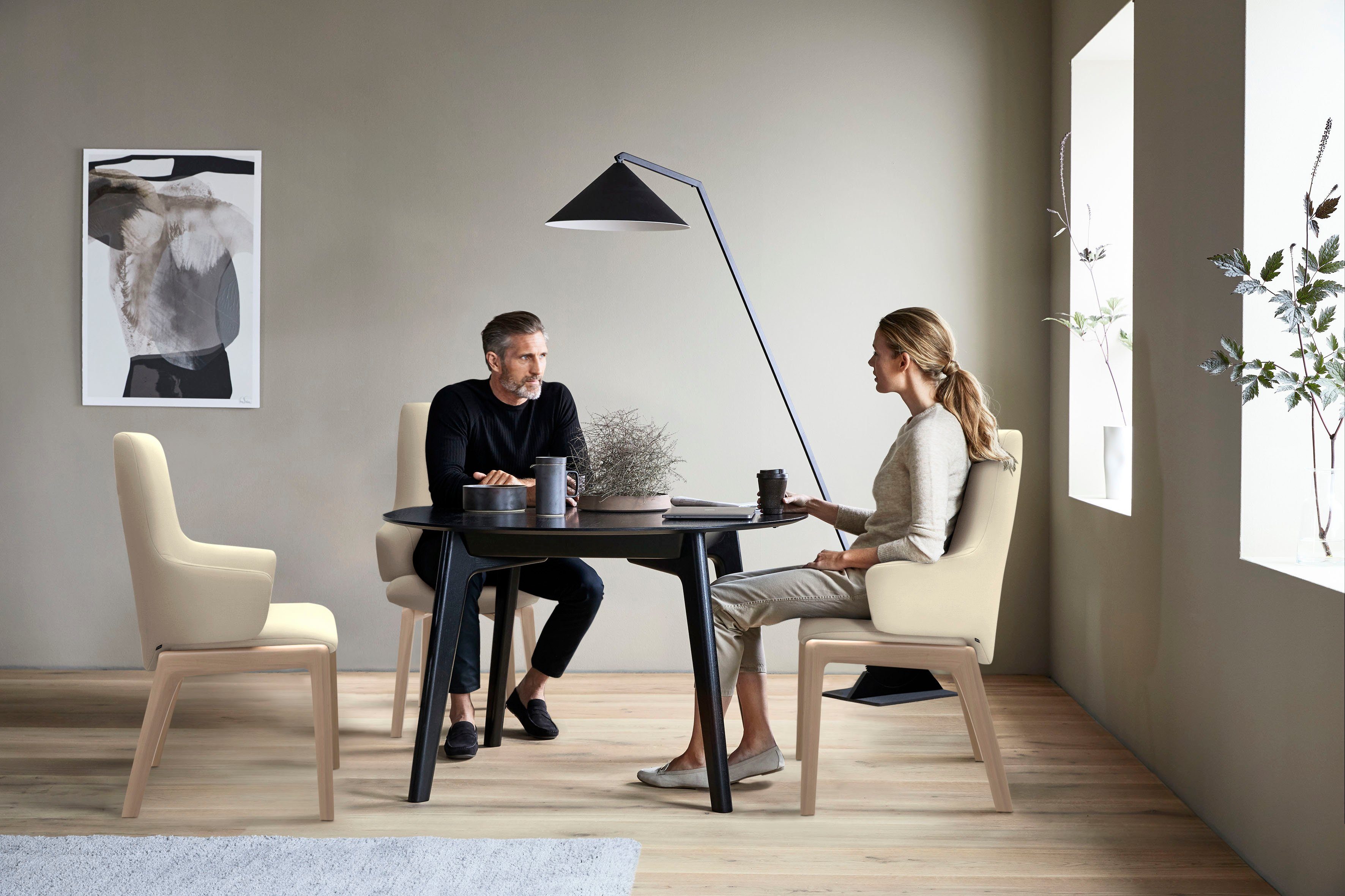 Stressless® Polsterstuhl Laurel, High Back mit Armlehne, Größe L, mit abgerundeten Beinen in Eiche