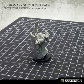 Legionary Shoulder Pads: Protector Pattern (10)