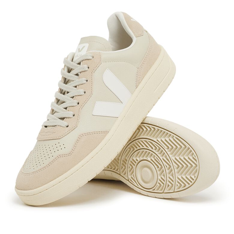 Veja Wmns V-90 Leather pierre white