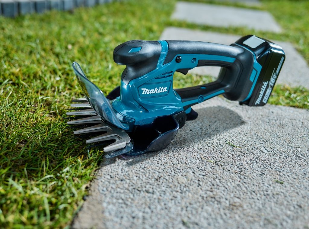 Foarfece de iarbă fără fir Makita DUM604Z 18 V fără baterie și încărcător