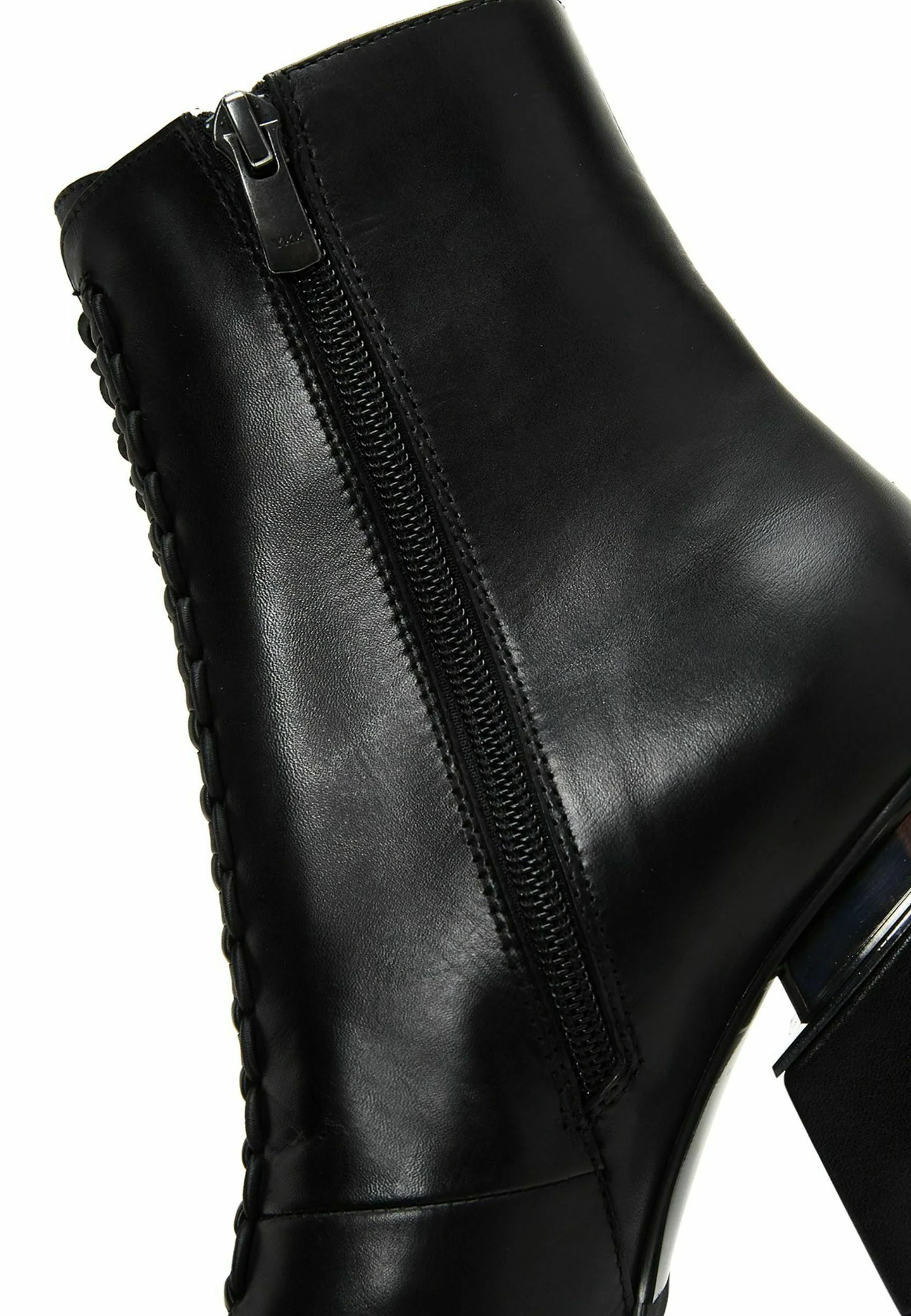 Botines con cordones Derimod