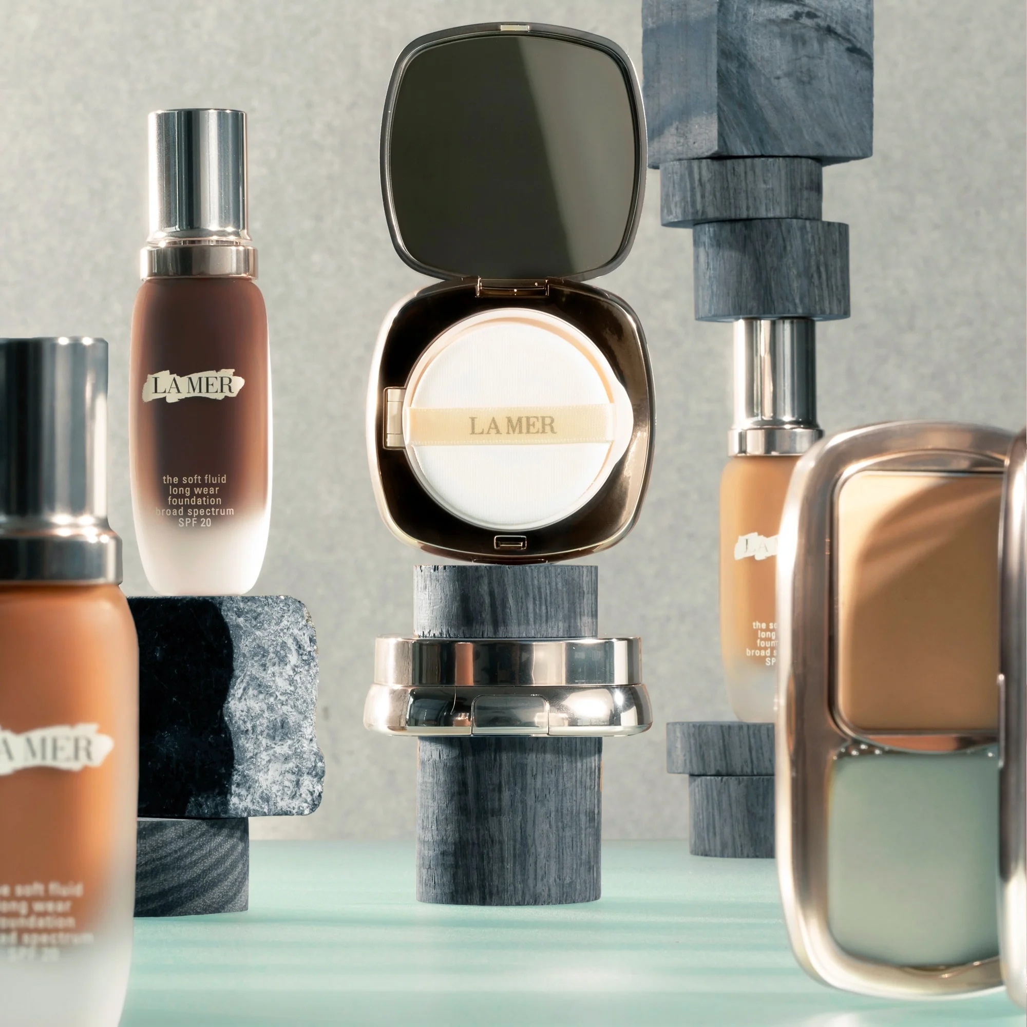 Kompaktný púdrový podklad Skincolor Soft Powder Foundation - Kompaktný podklad