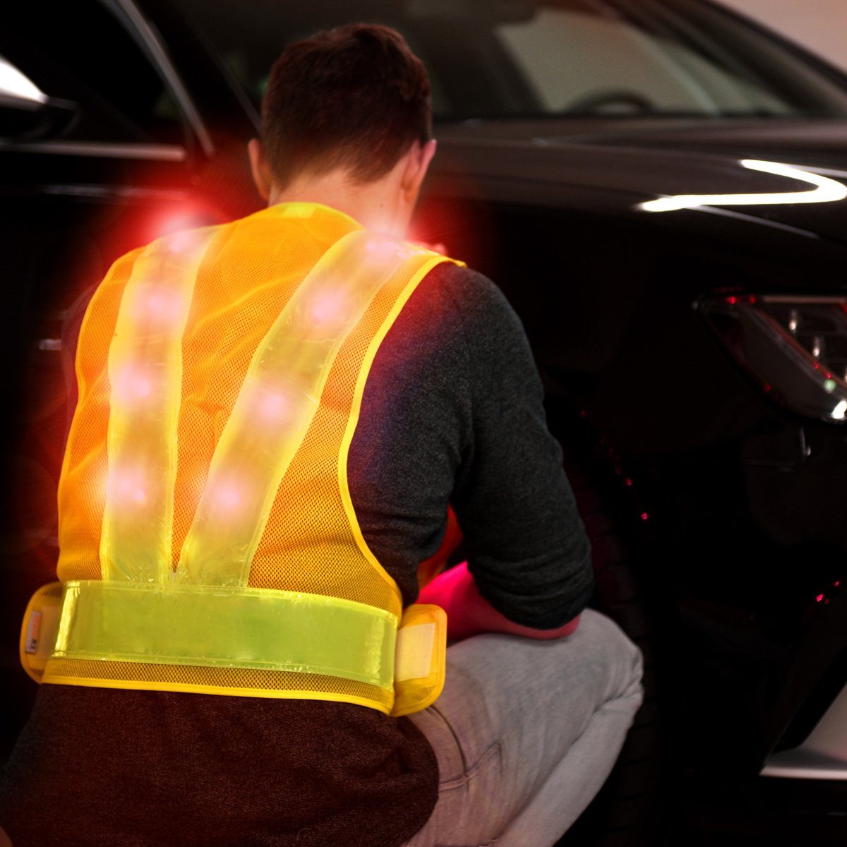 kwmobile Schutzweste LED Warnweste mit 16 roten LED Lampen - Reflektierende Streifen