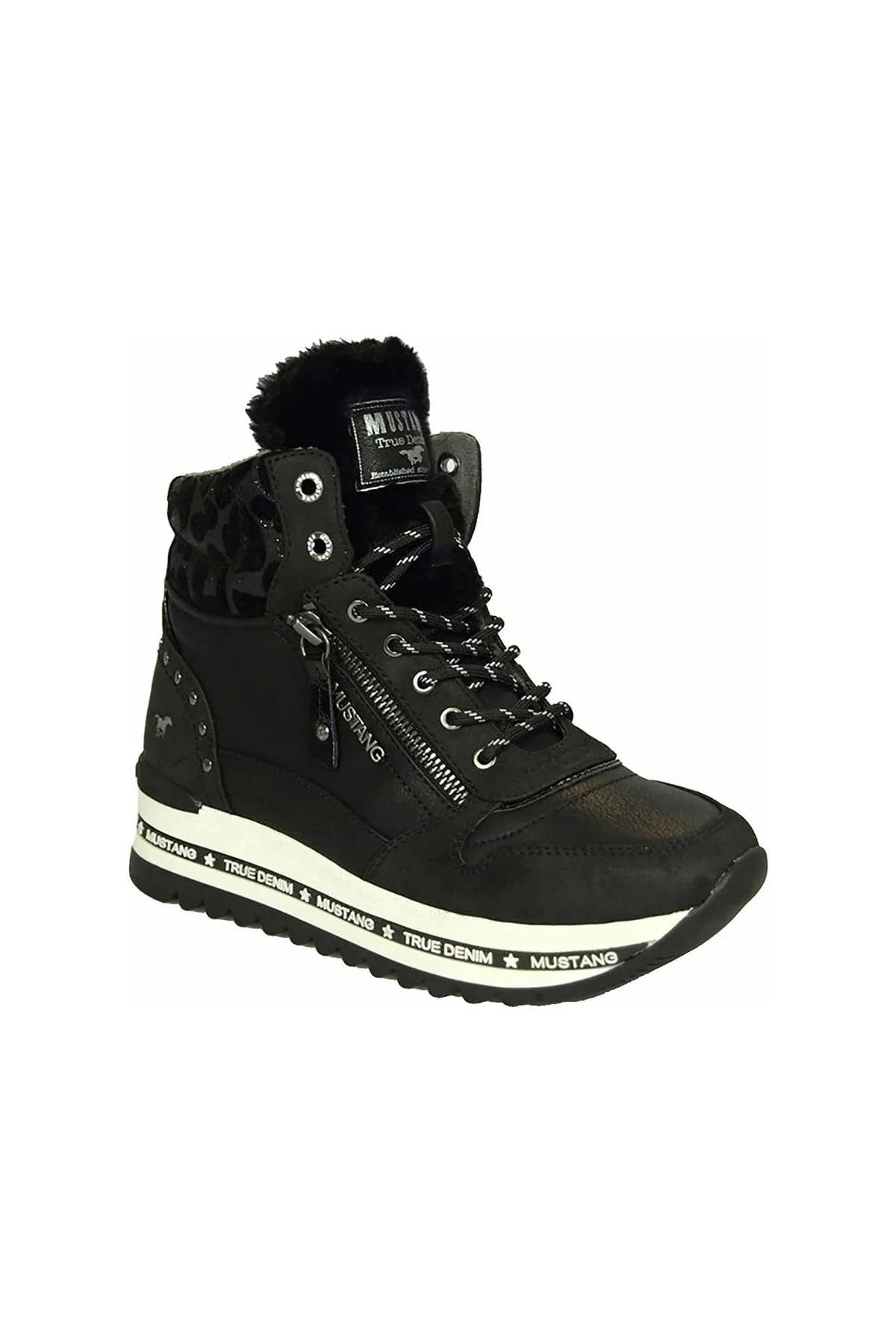 Mustang  Walkingschuh - Schwarz - Flacher Absatz