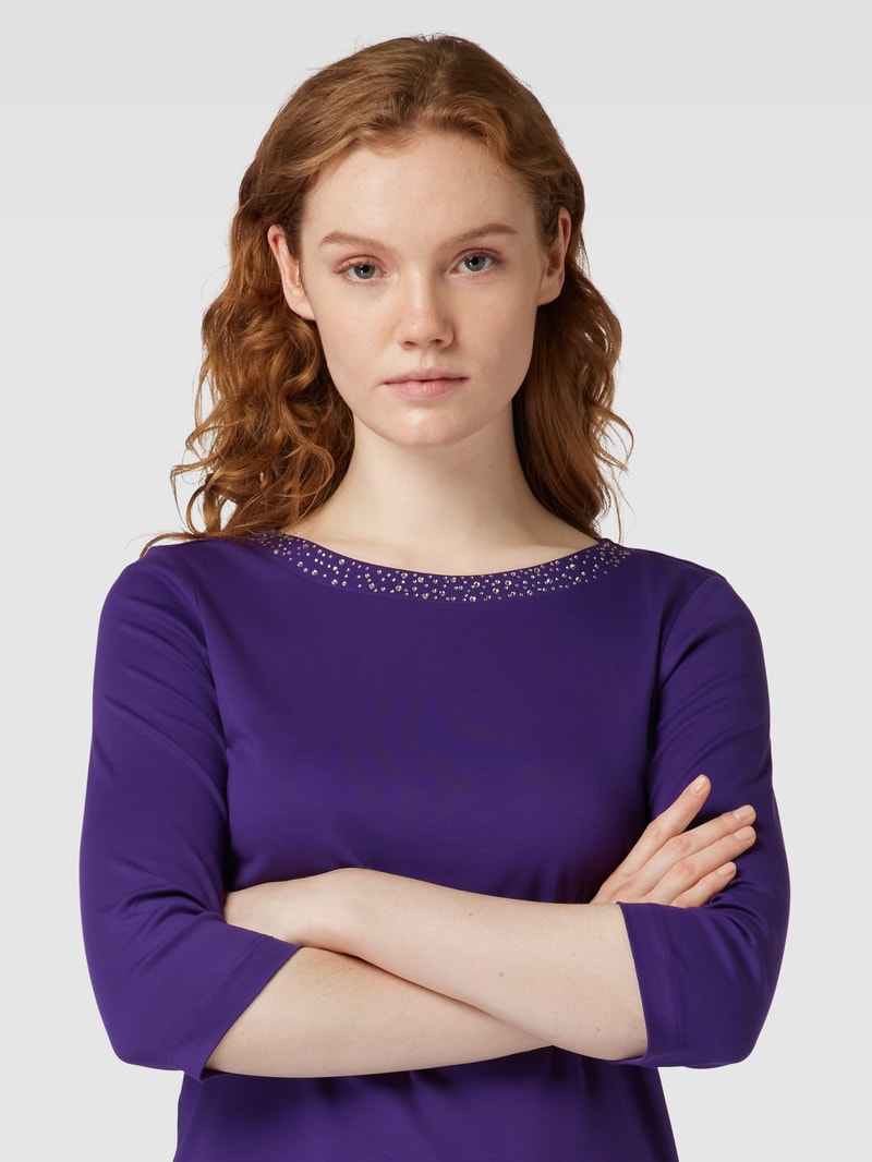 T-Shirt mit Ziersteinbesatz in purple