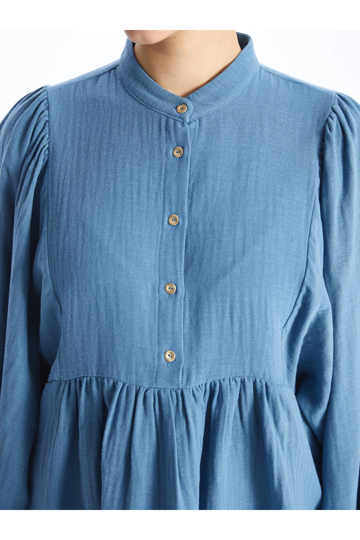 LC Waikiki  Gerade geschnittene, langärmlige Oversize-Damentunika mit hohem Kragen