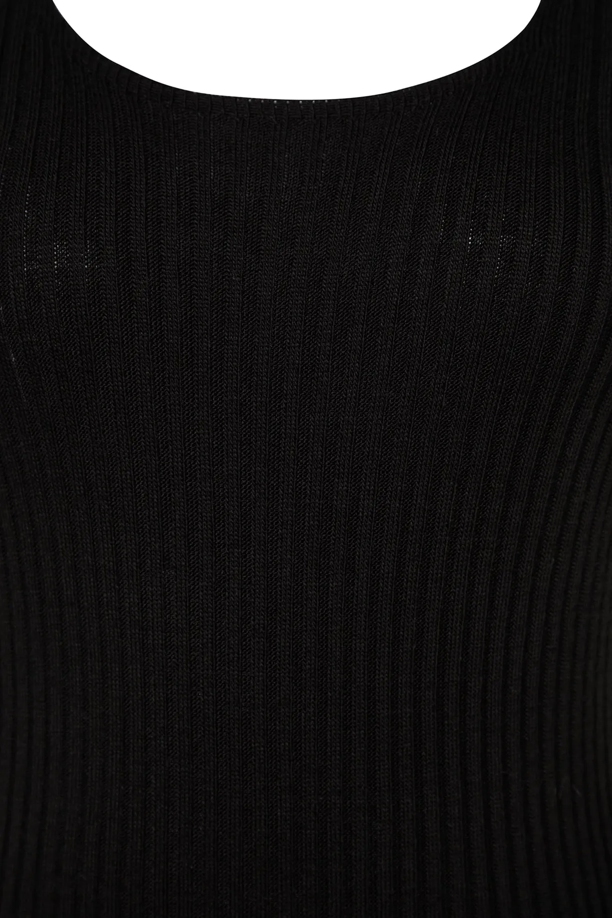 Trendyol Collection  Schwarzes Midi-Strick-Basic-Kleid mit Ärmeldetail TWOAW24EL00117