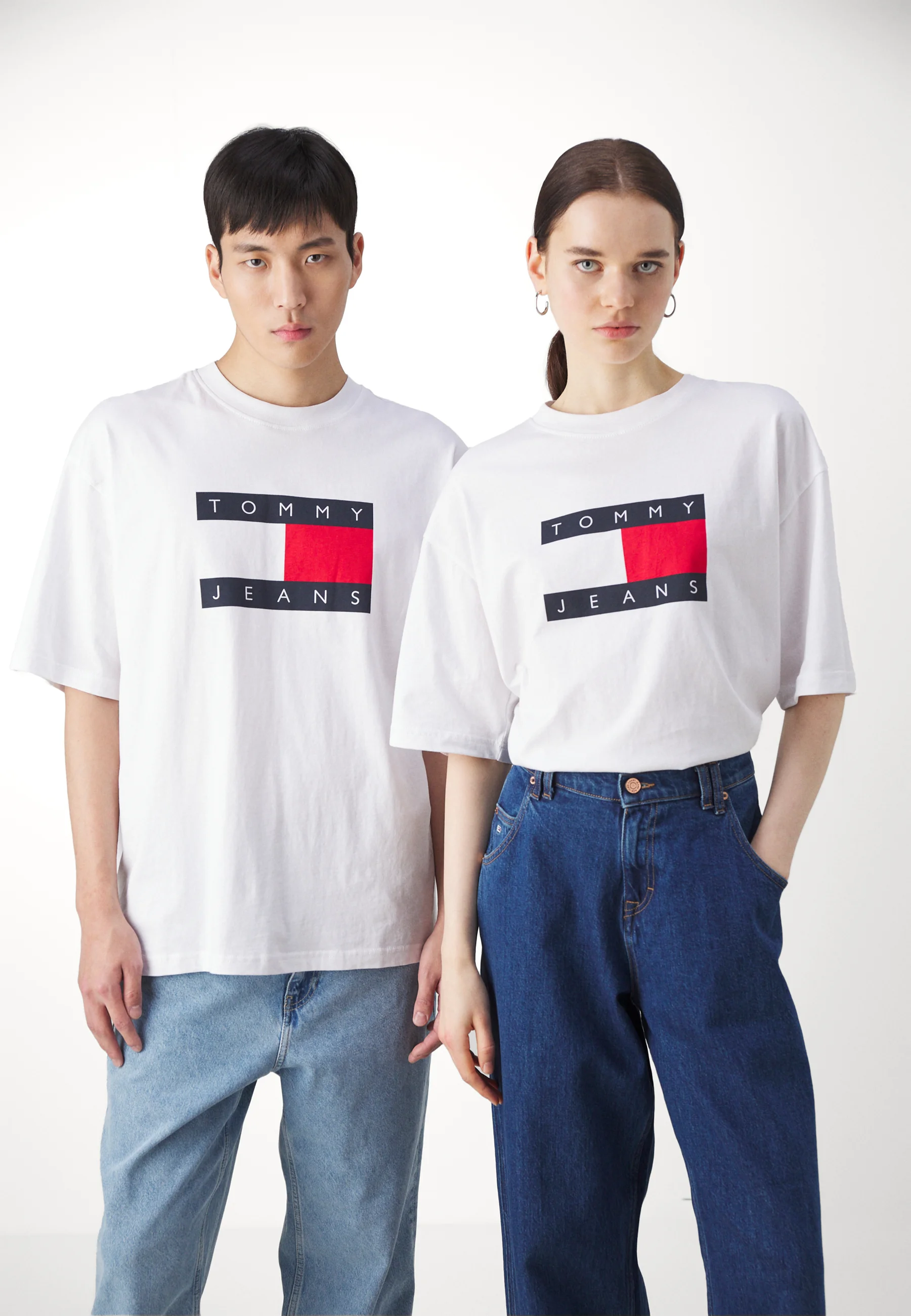 Tommy Jeans SKATE FLAG TEE UNISEX - Camiseta con estampado
