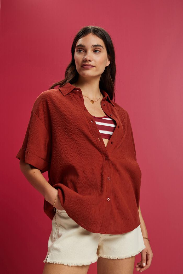 Oversize Hemdbluse in Crinkle-Optik