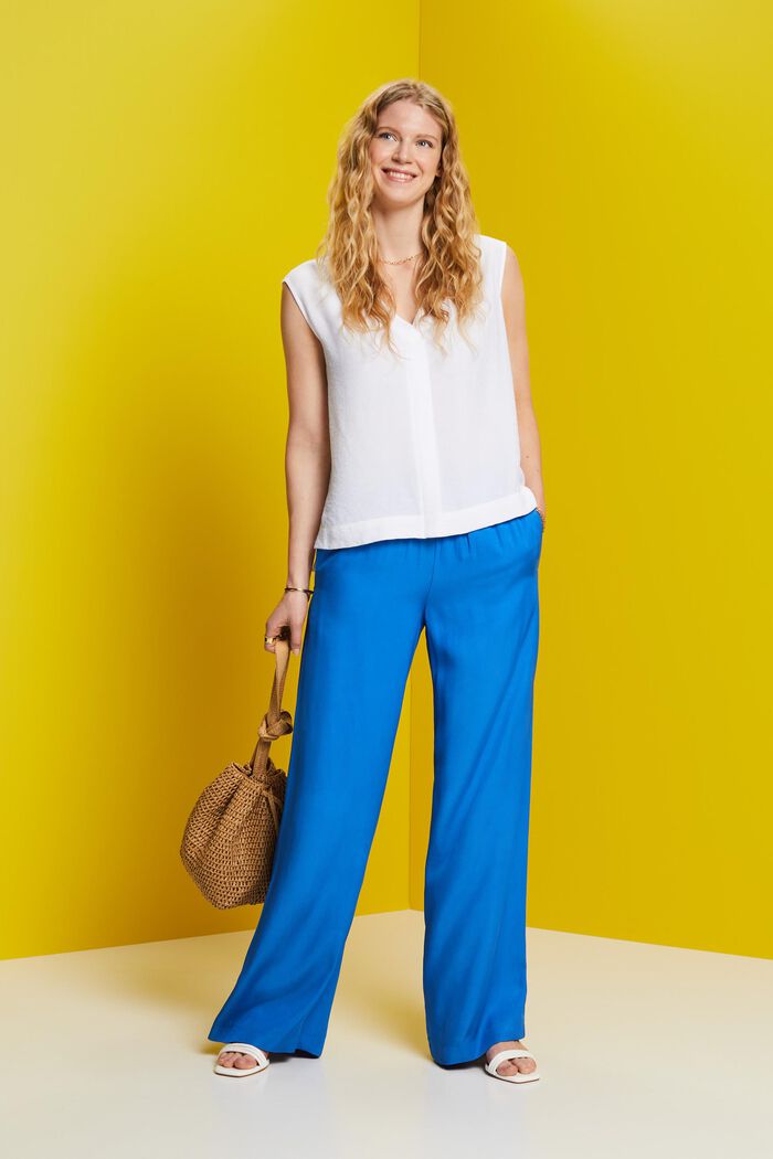 Ärmellose Bluse in Crinkle-Optik