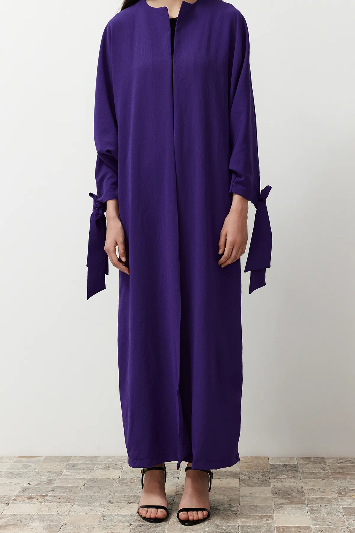Trendyol Modest  Lila, bequemer Schnitt, gewebte Aerobin-Langmütze & Ferace & Abaya TCTSS24KK00005