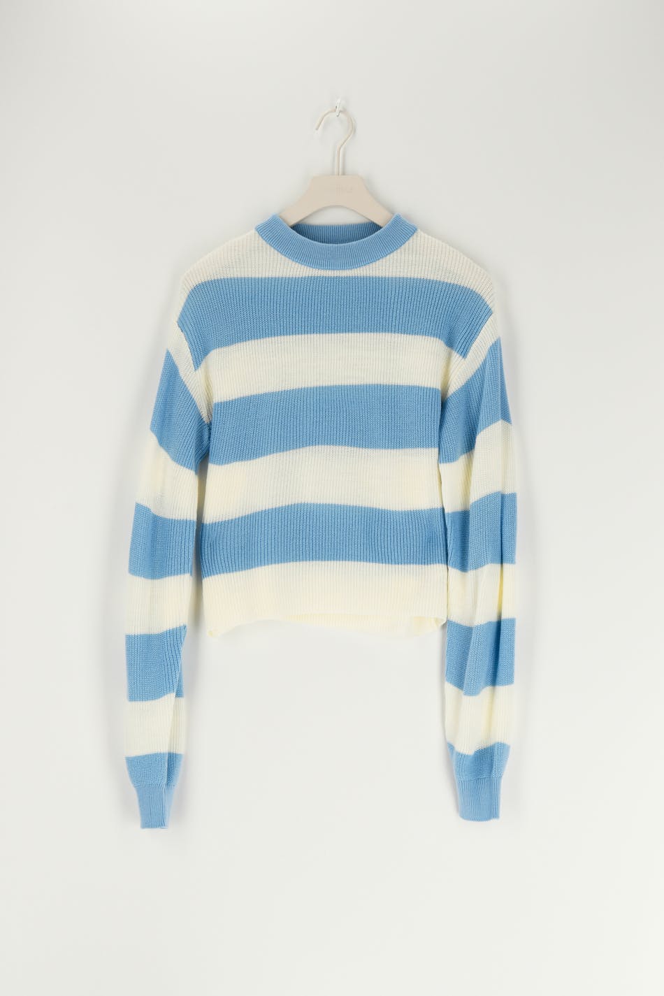 Y stripe knitted sweater