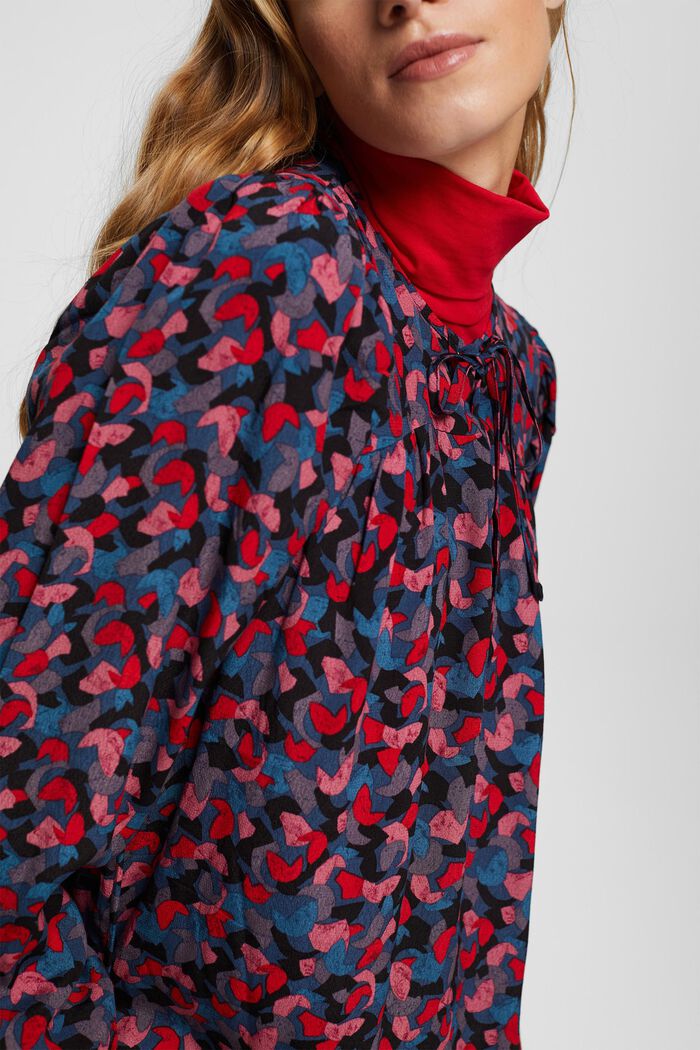 Gemusterte Bluse mit Bindedetail