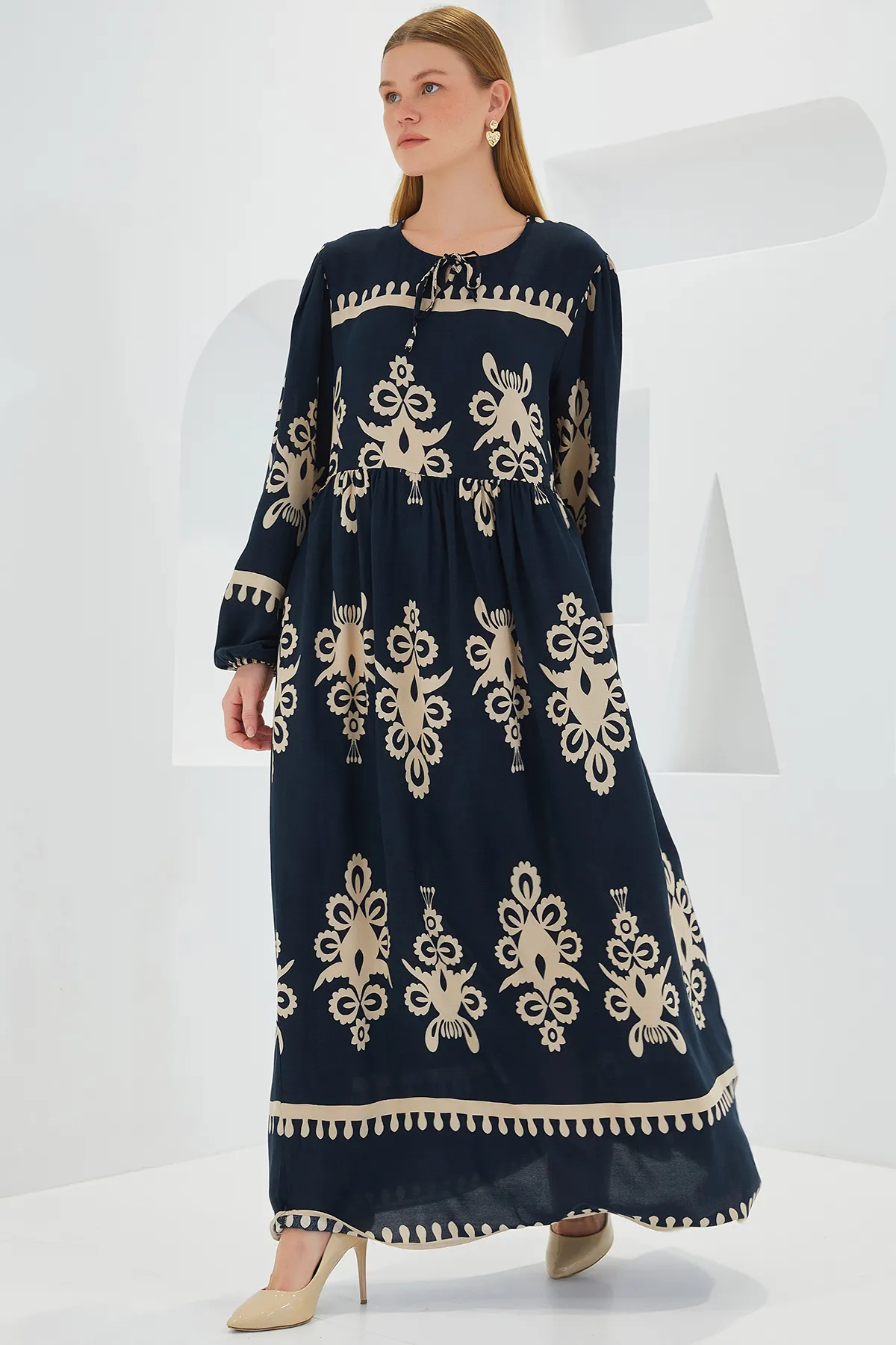 Bigdart  Langes, gemustertes Viskosekleid für Damen in Schwarz und Creme 1947