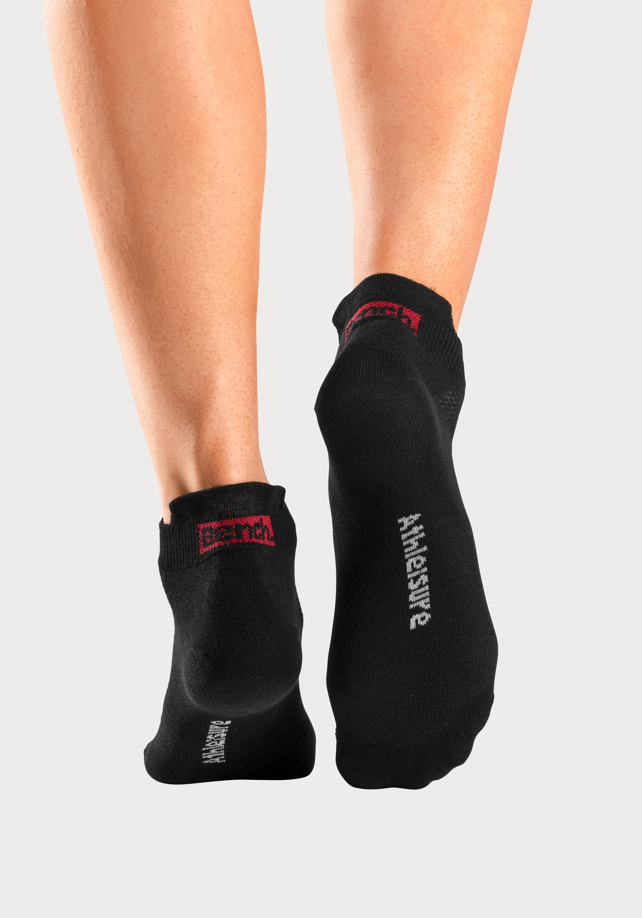 Bench. Sneakersocken (Set, 6-Paar) mit Lüftungskanälen in Netzstruktur