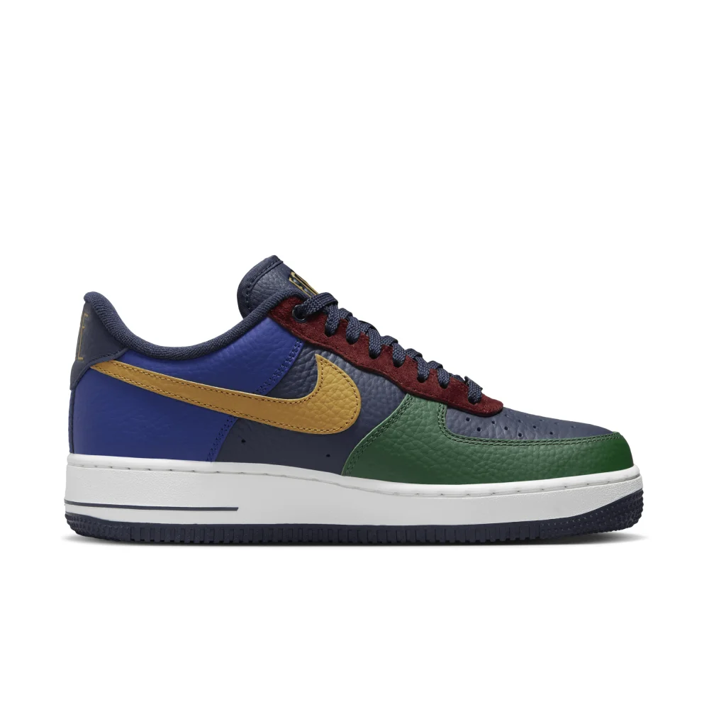 Nike Air Force 1 07 LX DR0148-300 / grün