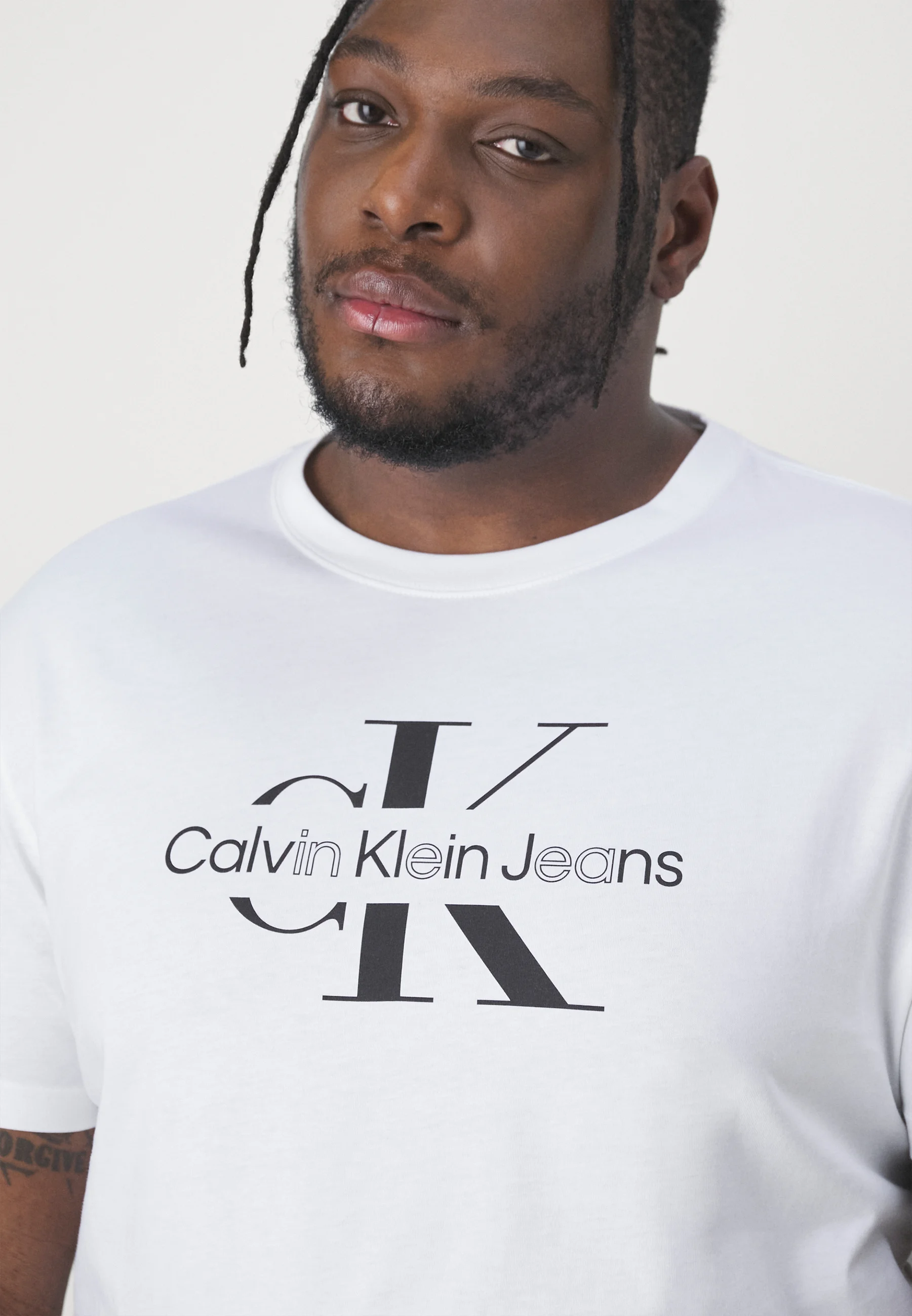 Calvin Klein Jeans Plus DISRUPTED OUTLINE LOGO - Camiseta con estampado