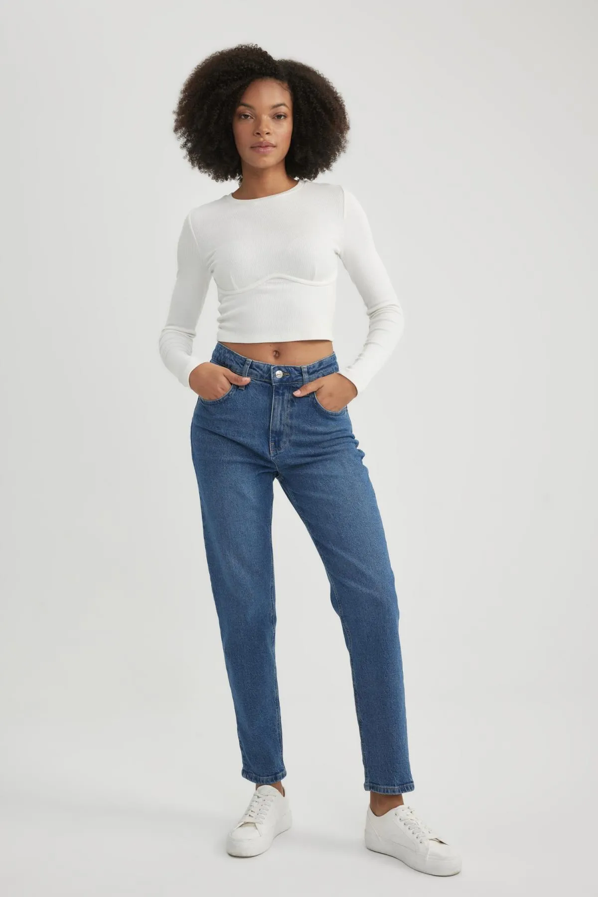 DeFacto  Lina Comfort Mom Fit - Jeans mit hoher Taille und Knöchellänge B5472ax23cw